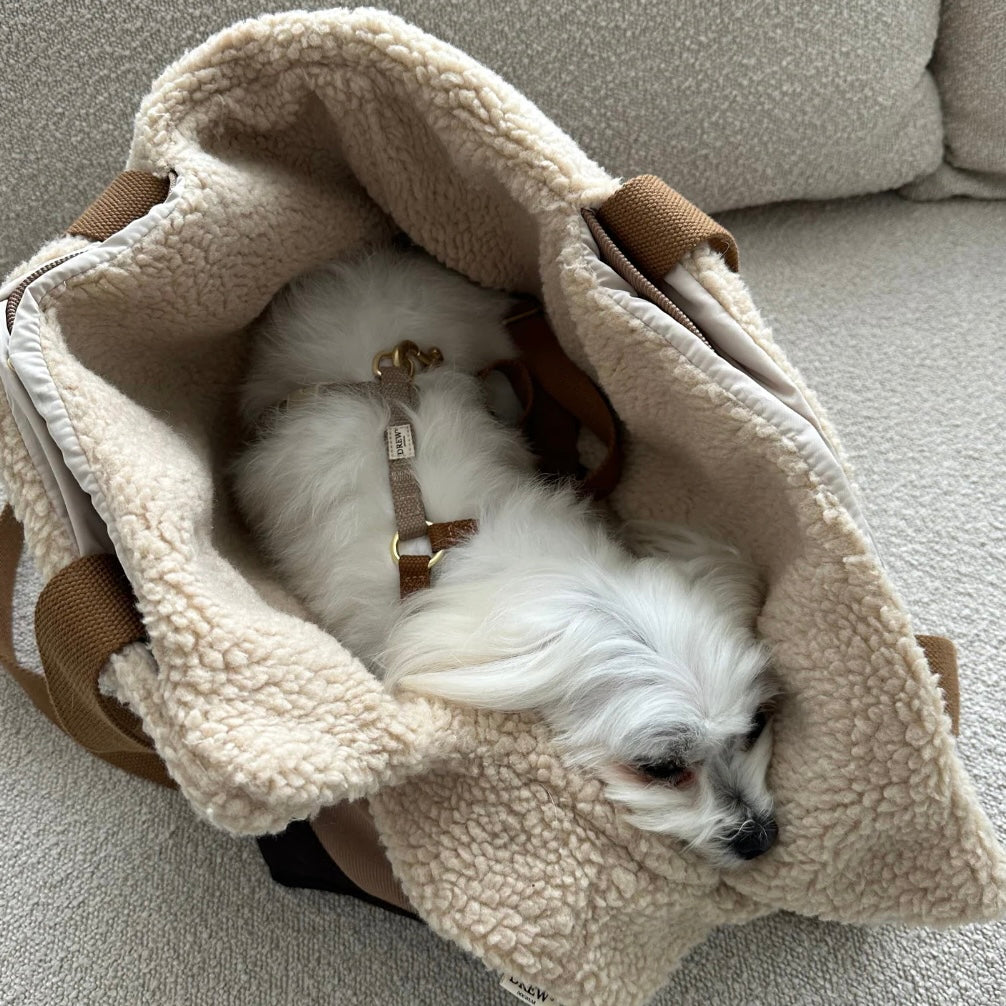 Dog carrier with teddy lining Aspen