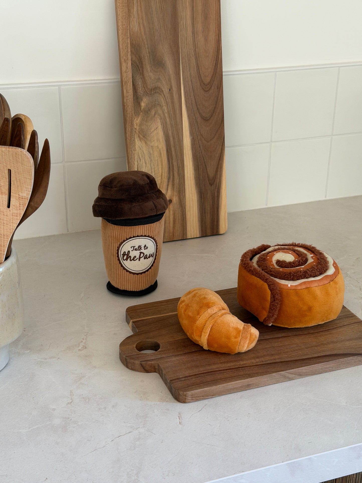 Coffee take away plush dog toy