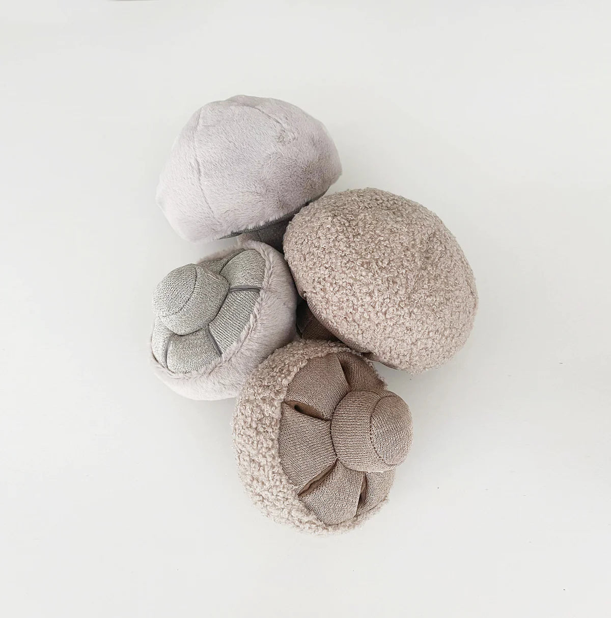 GUU Snuffle dog toy grey